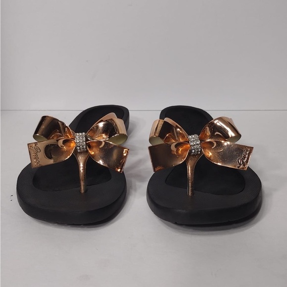 GUESS  Black and Gold Women's Sandals
Size 8 pre owned Exellent condition - Picture 4 of 8